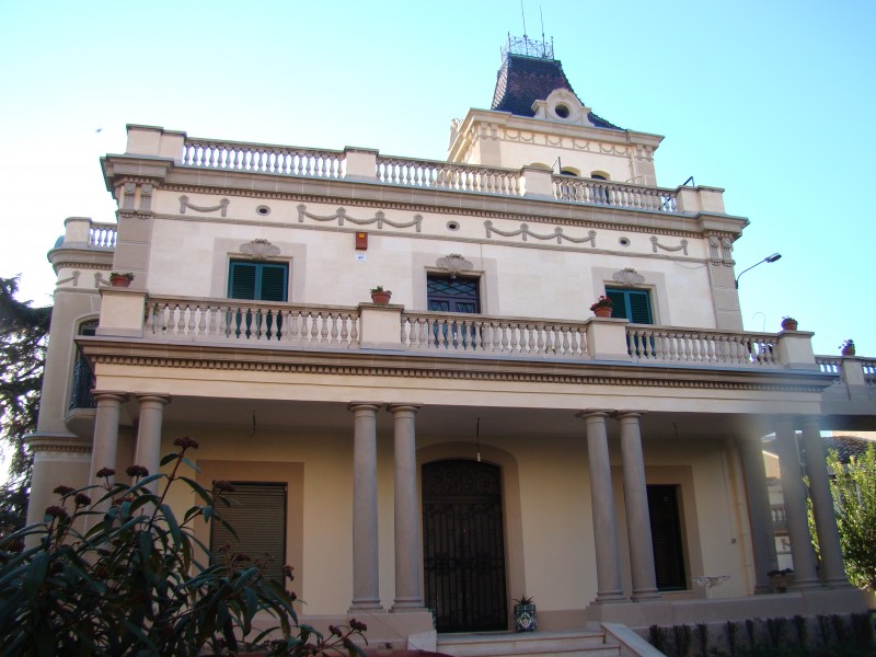Estanislau Figueres, 7